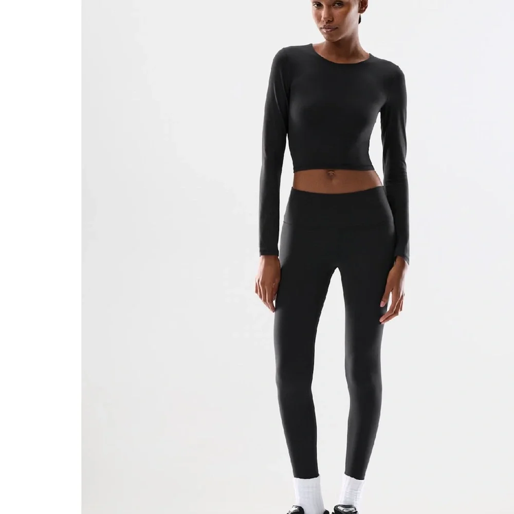 TNA Butter Essential Waist Longsleeve top size S - Picture 7 of 7